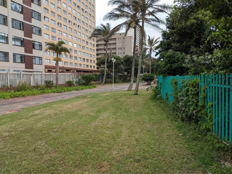 Capri24 - Modern Apartment Overlooking The Sea Amanzimtoti Eksteriør billede