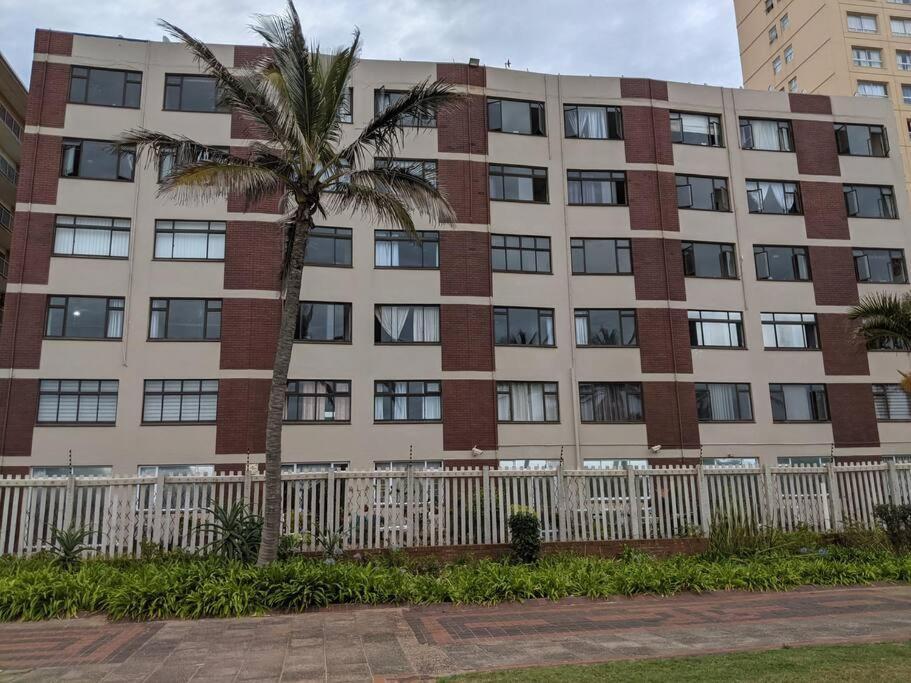 Capri24 - Modern Apartment Overlooking The Sea Amanzimtoti Eksteriør billede